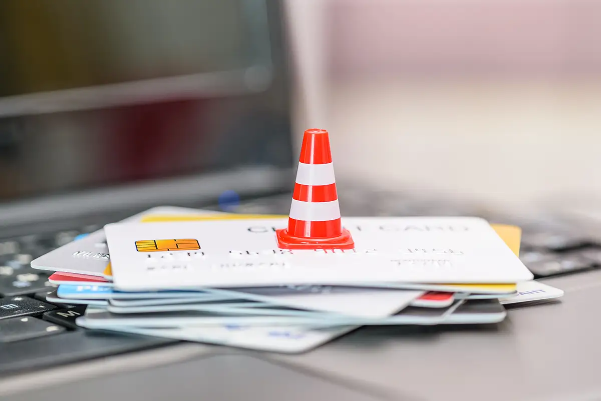 Qué son los cargos fantasma